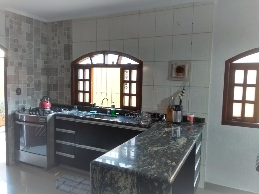 Sobrado à venda com 3 quartos, 170m² - Foto 4
