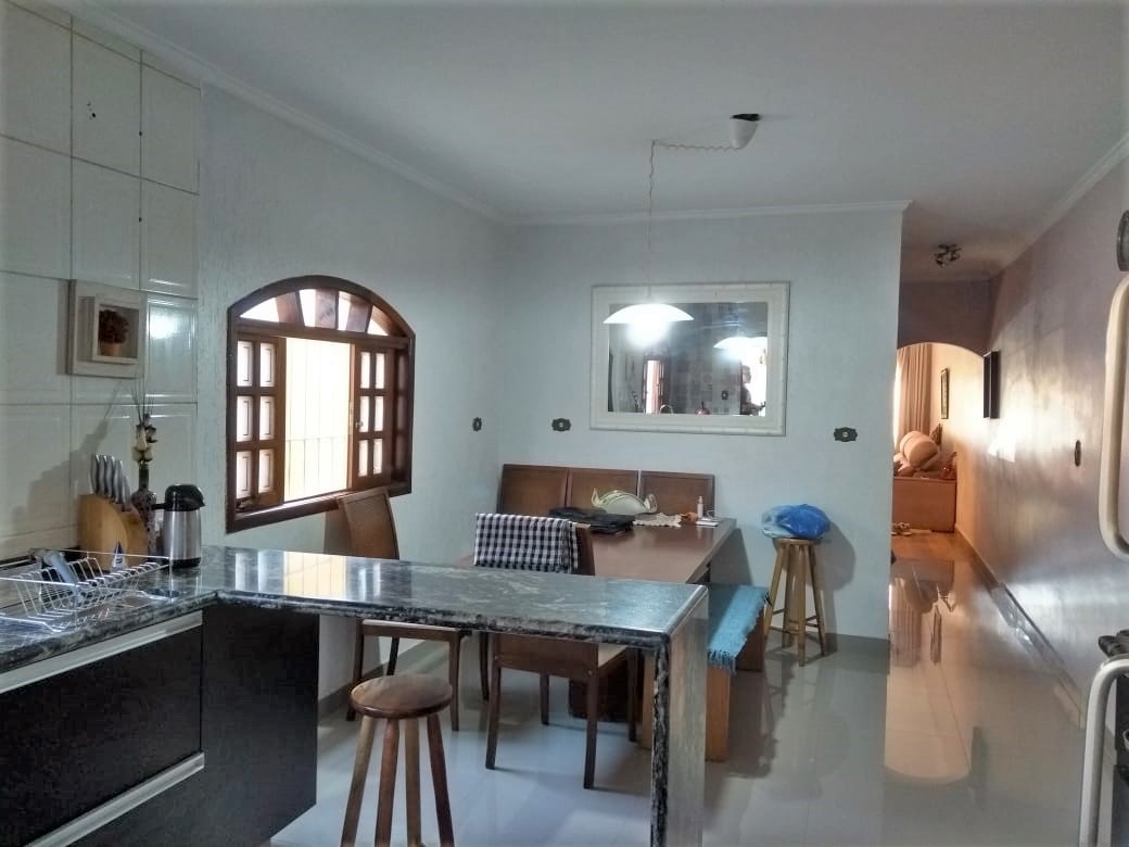 Sobrado à venda com 3 quartos, 170m² - Foto 3