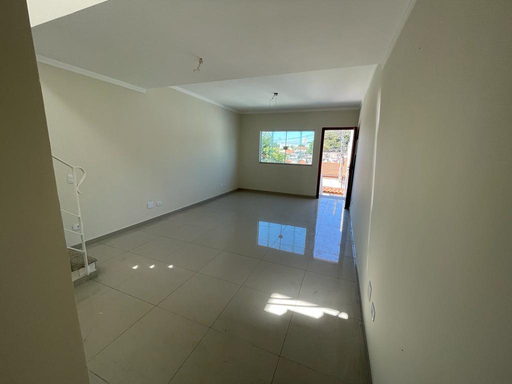 Sobrado à venda com 3 quartos, 180m² - Foto 1