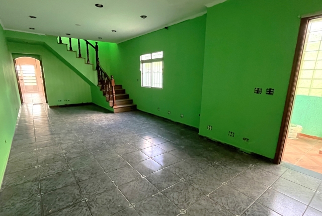 Sobrado à venda com 5 quartos, 370m² - Foto 1