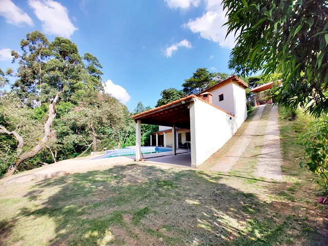 Chácara à venda com 3 quartos, 360m² - Foto 2