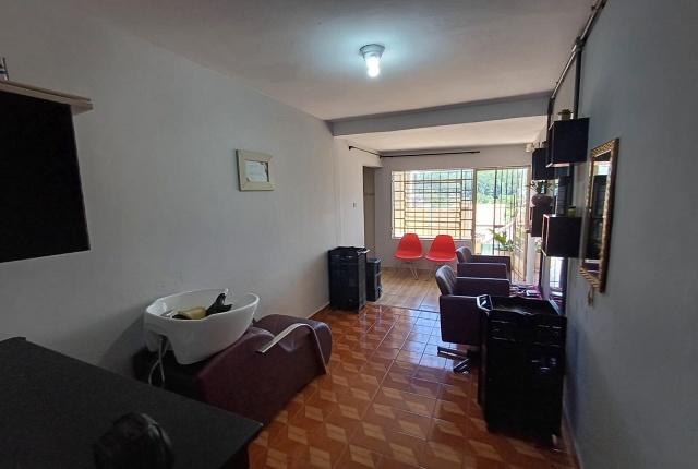 Casa à venda com 3 quartos, 90m² - Foto 4