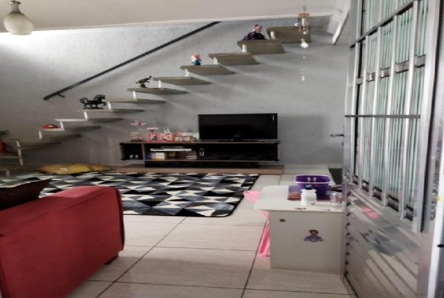 Sobrado à venda com 3 quartos, 130m² - Foto 1
