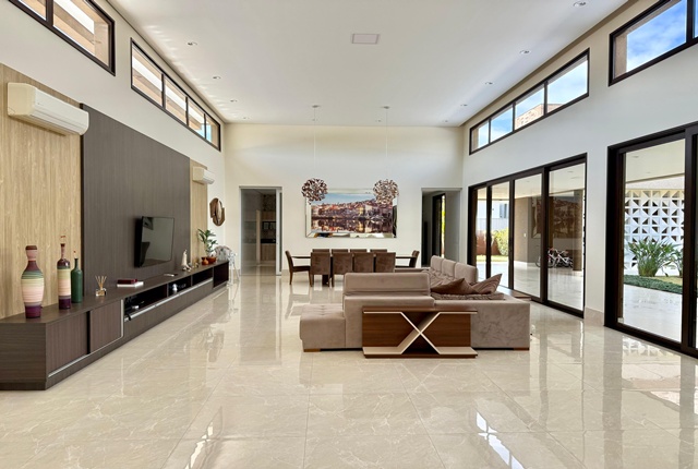 Casa, 4 quartos, 2347 m² - Foto 1