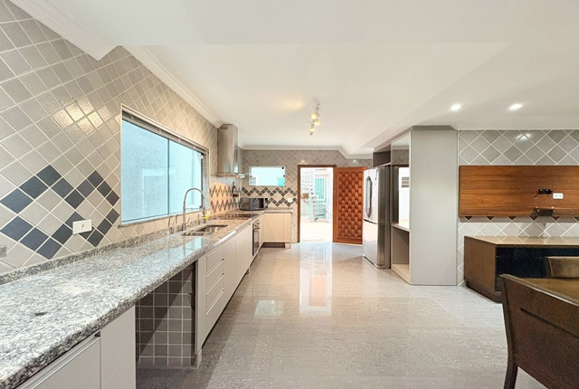 Sobrado, 3 quartos, 298 m² - Foto 8