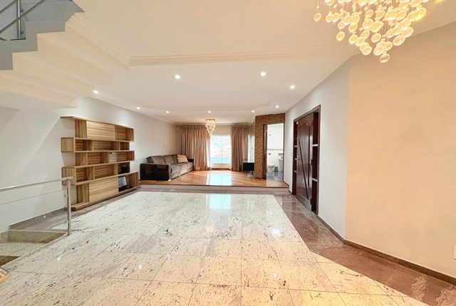 Sobrado, 3 quartos, 298 m² - Foto 1