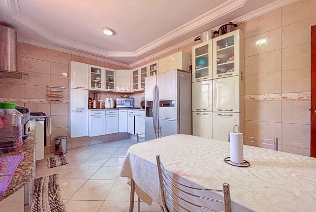 Sobrado, 3 quartos, 227 m² - Foto 6