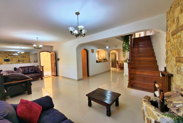 Sobrado, 4 quartos, 256 m² - Foto 2