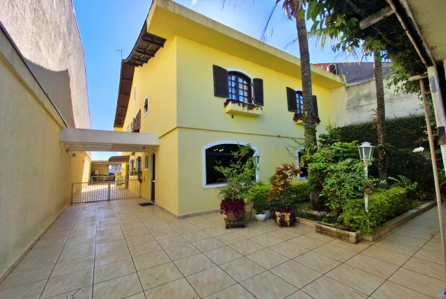 Sobrado, 4 quartos, 256 m² - Foto 1