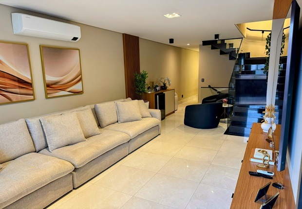 Sobrado, 3 quartos, 206 m² - Foto 1