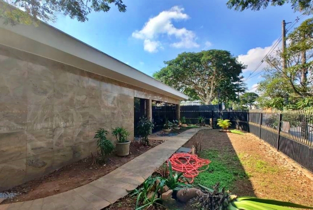 Casa, 3 quartos, 242 m² - Foto 24