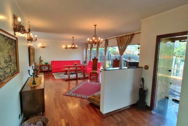 Casa, 3 quartos, 242 m² - Foto 2