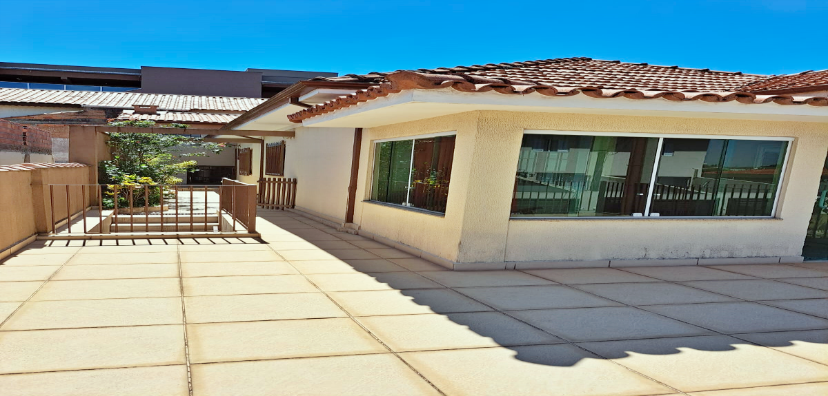 Casa, 3 quartos, 176 m² - Foto 1