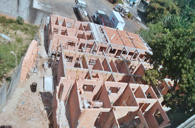 Sobrado, 2 quartos, 600 m² - Foto 2