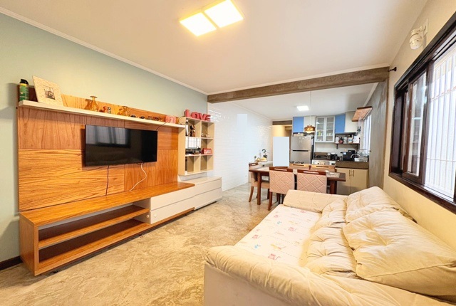 Casa, 4 quartos, 250 m² - Foto 1