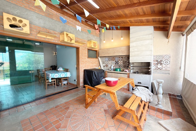 Casa, 4 quartos, 250 m² - Foto 24