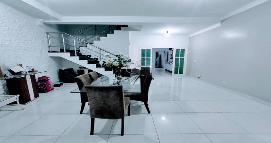 Sobrado, 4 quartos, 233 m² - Foto 2