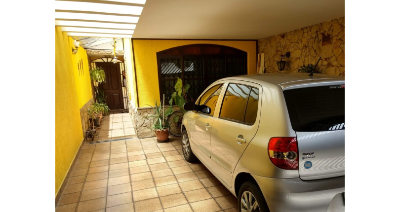 Sobrado à venda Rua Físico Lawrence, Vila Santa Edwiges - Imóveis à Venda