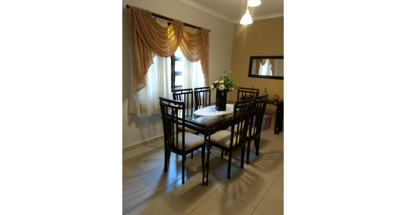 Sobrado à venda Rua Físico Lawrence, Vila Santa Edwiges - Imóveis à Venda