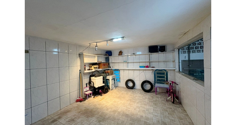 Sobrado à venda Rua Adolfo de Souza Carneiro, Parque Maria Domitila - Imóveis à Venda