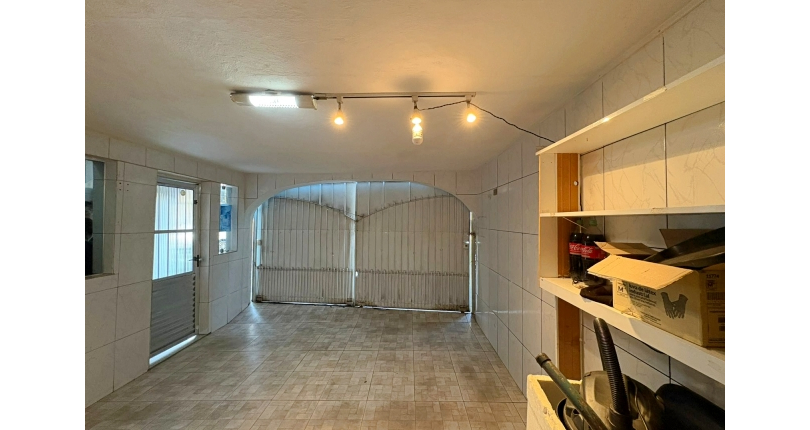 Sobrado à venda Rua Adolfo de Souza Carneiro, Parque Maria Domitila - Imóveis à Venda