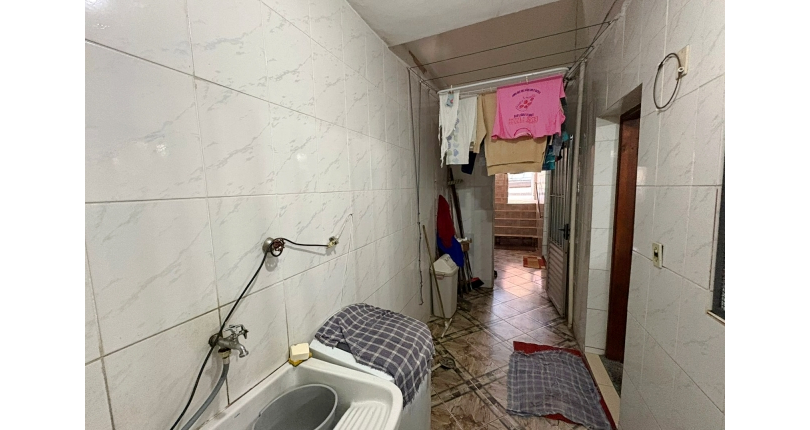 Sobrado à venda Rua Adolfo de Souza Carneiro, Parque Maria Domitila - Imóveis à Venda