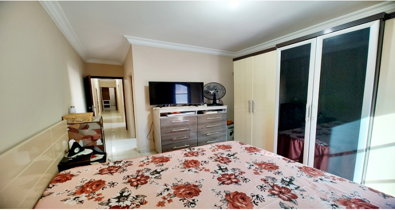 Sobrado à venda no Jardim Felicidade na Rua Manuel Furtado 