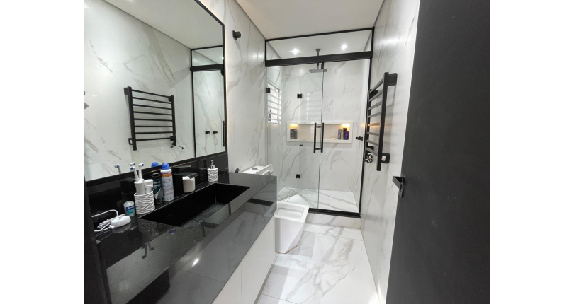 Sobrado à venda Rua Eusébio da Silva, Parque Maria Domitila - Imóveis à Venda