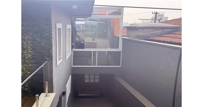 Sobrado à venda Rua Eusébio da Silva, Parque Maria Domitila - Imóveis à Venda