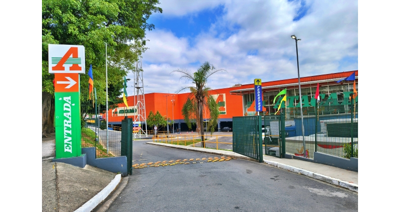 Terreno à venda Avenida Mutinga, Jardim Santo Elias - Imóveis à Venda