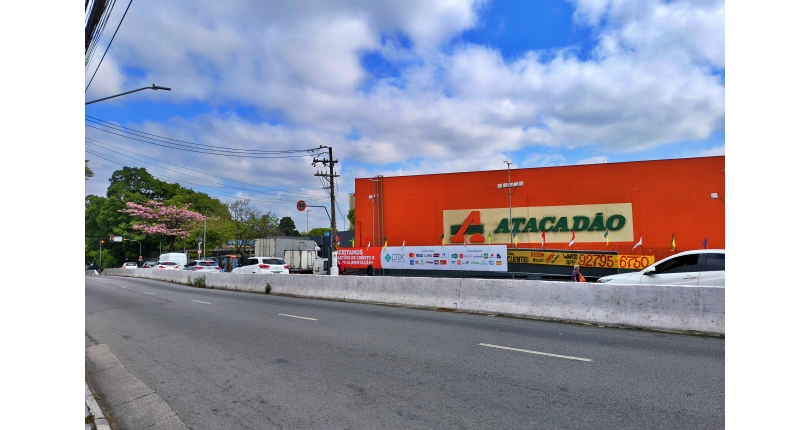 Terreno à venda Avenida Mutinga, Jardim Santo Elias - Imóveis à Venda