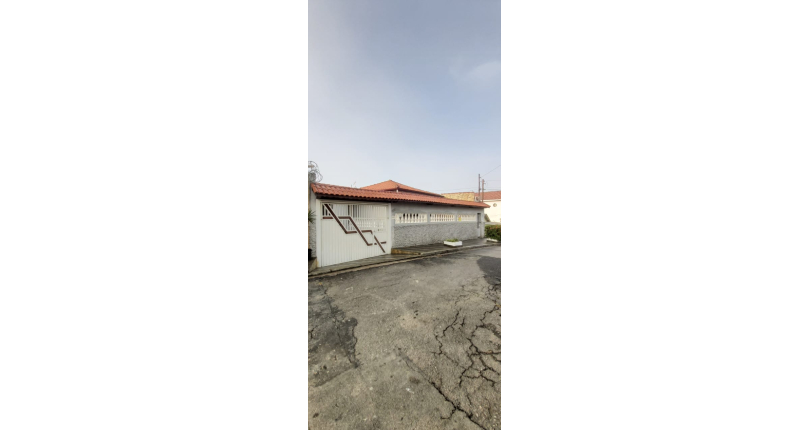 Casa à venda Rua Antônio Cubas, Vila Santa Edwiges - Imóveis à Venda