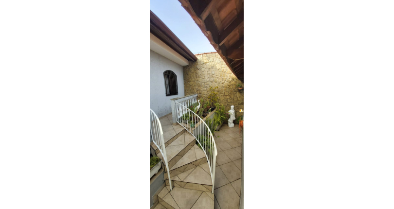 Casa à venda Rua Antônio Cubas, Vila Santa Edwiges - Imóveis à Venda