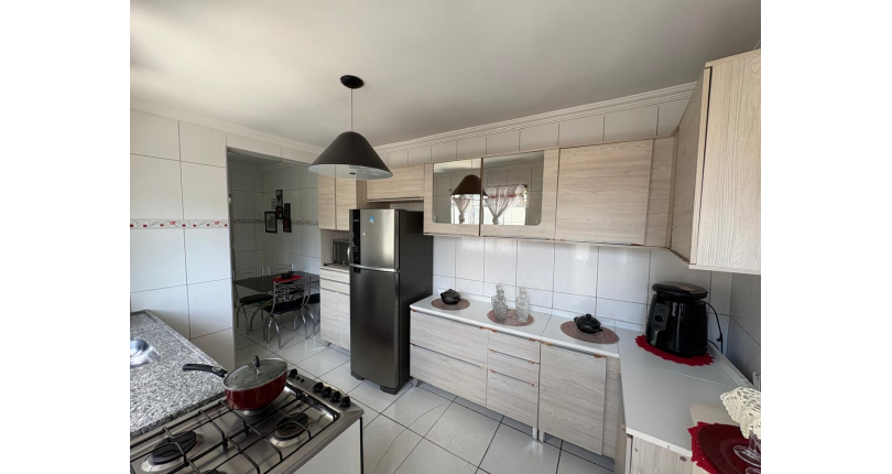 Casa à venda Rua Doutor Valentim de Queirós, Jardim Regina - Imóveis à Venda