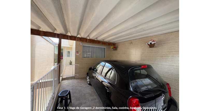 Casa à venda Rua Doutor Valentim de Queirós, Jardim Regina - Imóveis à Venda