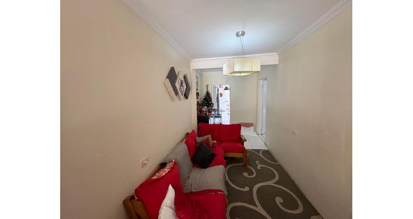 Casa à venda Rua Doutor Valentim de Queirós, Jardim Regina - Imóveis à Venda