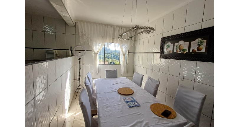 Casa à venda Rua Doutor Valentim de Queirós, Jardim Regina - Imóveis à Venda