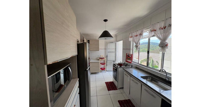 Casa à venda Rua Doutor Valentim de Queirós, Jardim Regina - Imóveis à Venda