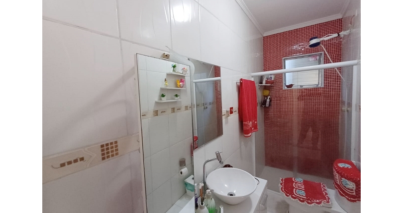 Casa à venda Rua Doutor Valentim de Queirós, Jardim Regina - Imóveis à Venda