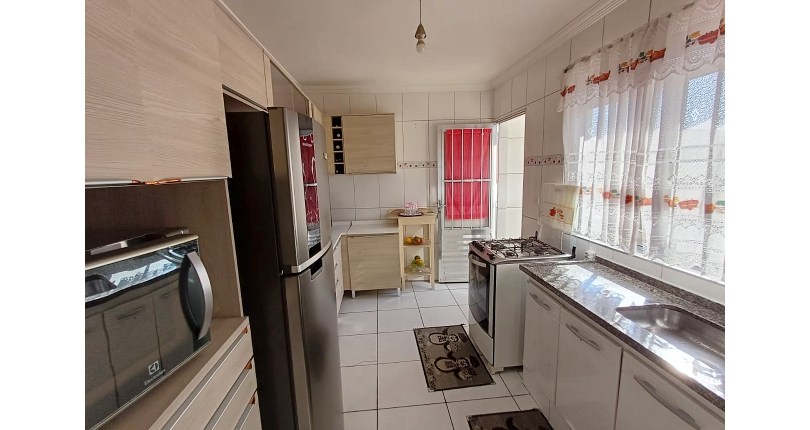 Casa à venda Rua Doutor Valentim de Queirós, Jardim Regina - Imóveis à Venda