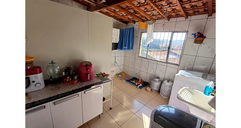 Casa à venda Rua Doutor Valentim de Queirós, Jardim Regina - Imóveis à Venda