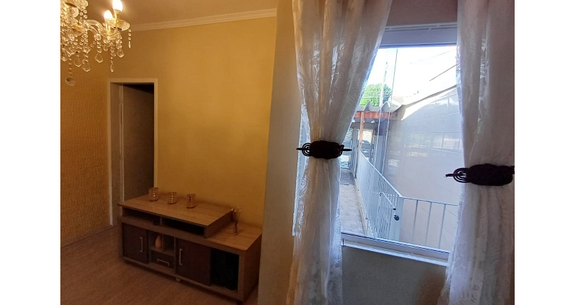 Casa à venda Rua Doutor Valentim de Queirós, Jardim Regina - Imóveis à Venda