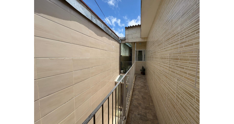 Casa à venda Rua Doutor Valentim de Queirós, Jardim Regina - Imóveis à Venda