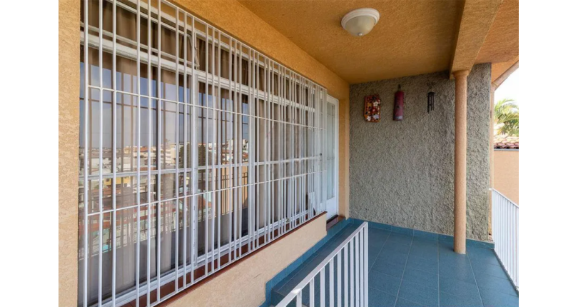 Casa à venda Rua Jacob Bunel, Jardim Santa Mônica - Imóveis à Venda