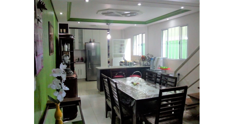 Sobrado à venda Rua Igaporã, Conjunto Residencial Jardim Canaã - Imóveis à Venda