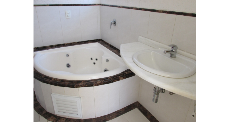 Sobrado à venda Alameda Jaú, 01, Alphaville - Imóveis à Venda