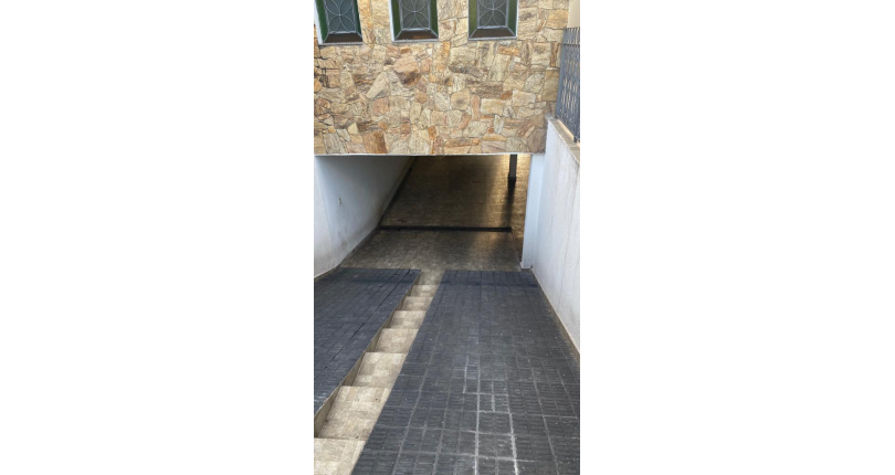 Sobrado à venda Rua Monsenhor Castro Nery, Parque Maria Domitila - Imóveis à Venda