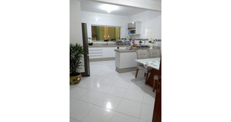 Sobrado à venda Avenida Venâncio Garcia Simões, Vila Clarice - Imóveis à Venda