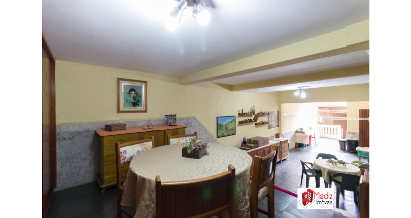 Sobrado à venda no Bairro do Parque São Domingos na Rua Rua Senador Alberto Pasqualini