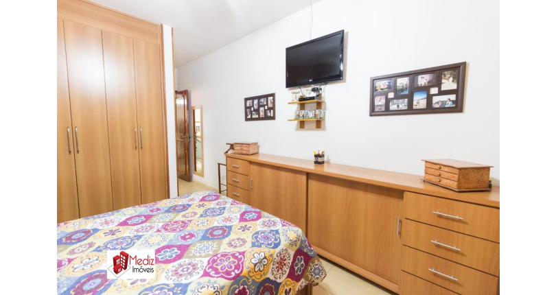 Sobrado à venda no Bairro do Parque São Domingos na Rua Rua Senador Alberto Pasqualini